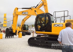 JCB JS300